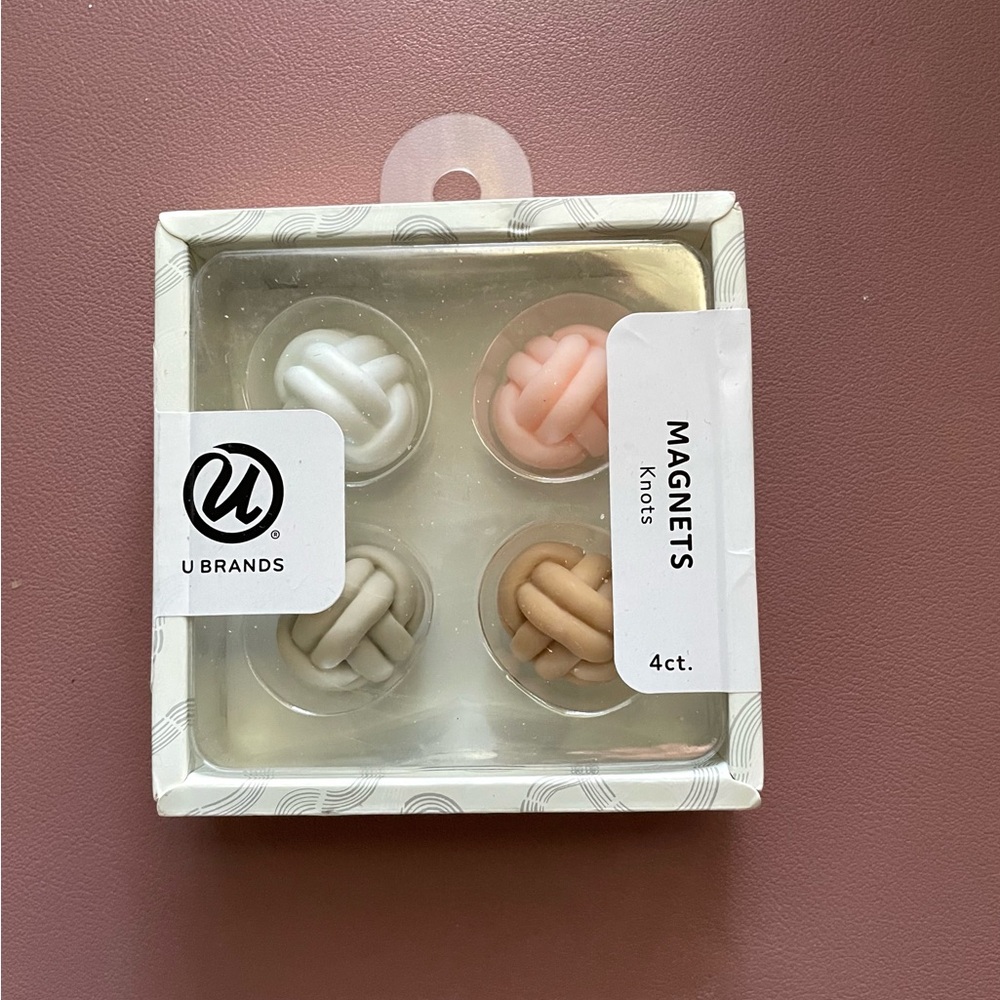 U Brands Knot Magnets Set